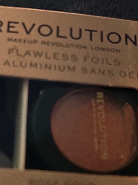 Makeup Revolution London Makeup Gift Bundle - Picture 3 of 4